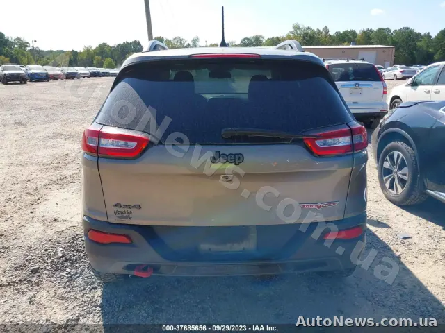 2017 Jeep Cherokee, VIN 1C4PJMBB8HW618452, nr rej. КІ5775АЕ — zdjęcie 16 (iaai)