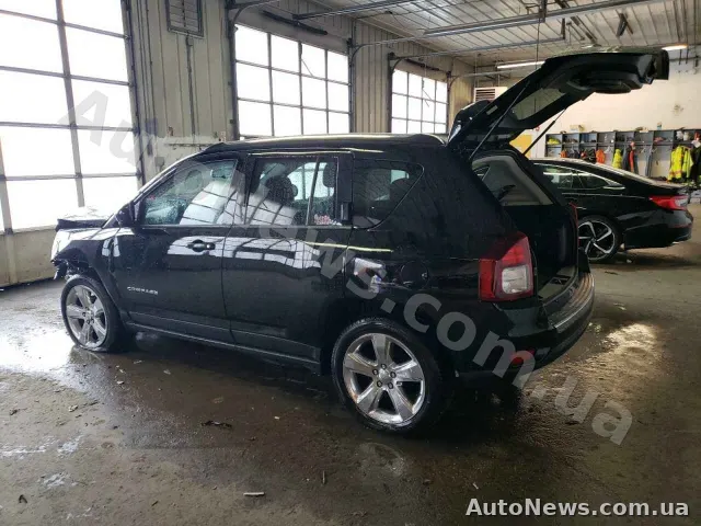 2014 Jeep Compass — photo 2 (copart)