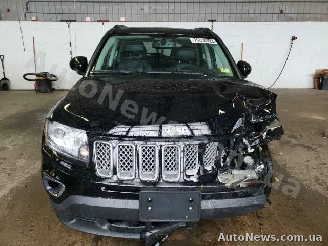 2014 Jeep Compass — photo 5 (copart)