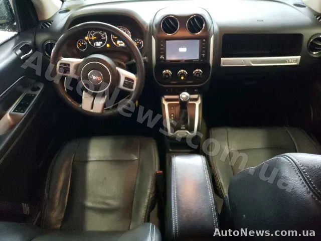 2014 Jeep Compass — photo 8 (copart)