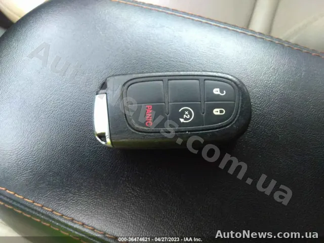 2016 Jeep Cherokee — zdjęcie 11 (iaai)