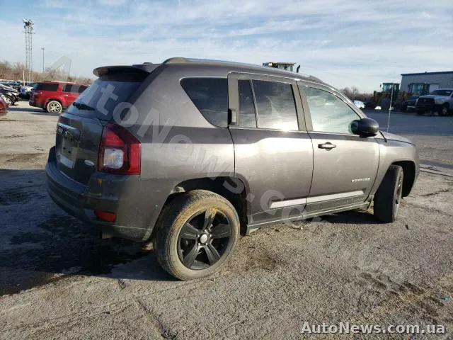 2015 Jeep Compass — photo 3 (copart)