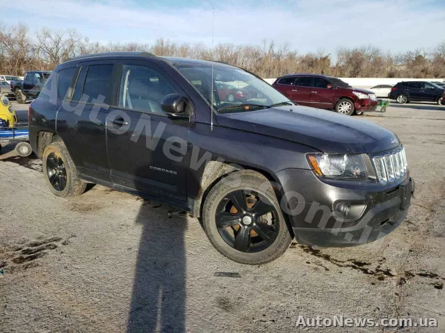 2015 Jeep Compass — photo 4 (copart)