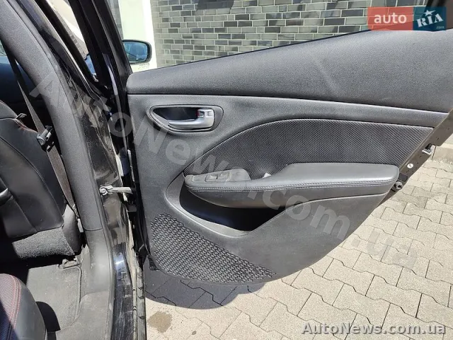 2015 Dodge Dart — photo 15 (autoria)