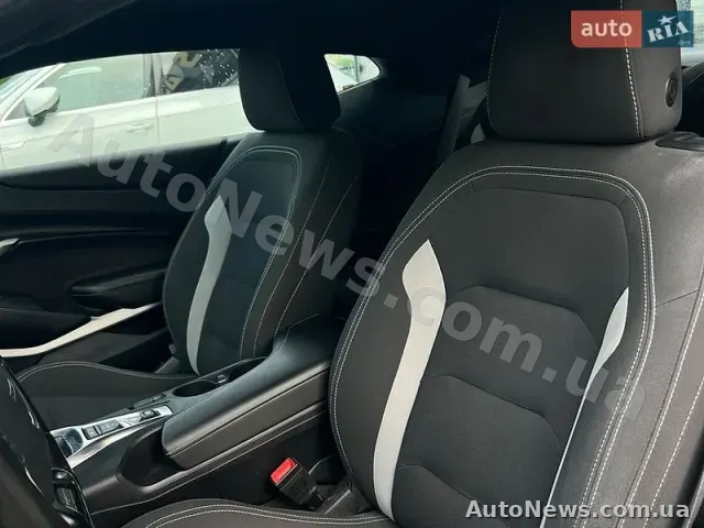 2017 Chevrolet Camaro, VIN 1G1FB1RX2H0202627, держномер АТ3249ЕА — фото 12 (autoria)