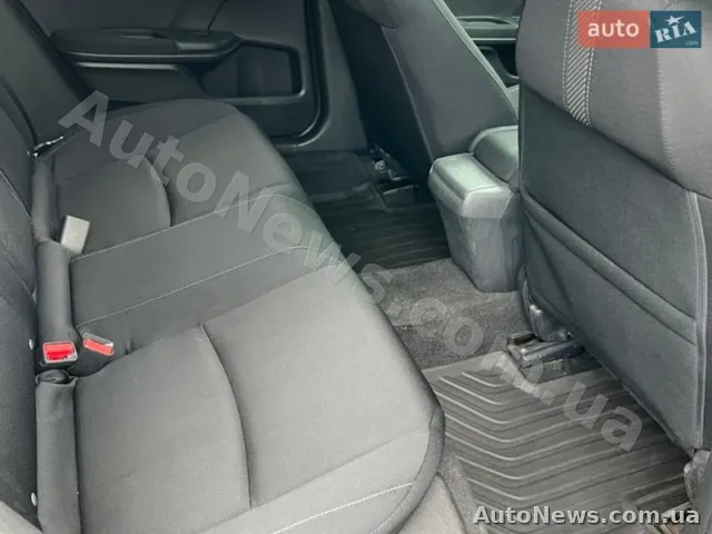 2016 Honda Civic — фото 10 (autoria)