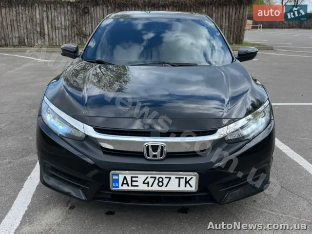 2016 Honda Civic — фото 3 (autoria)