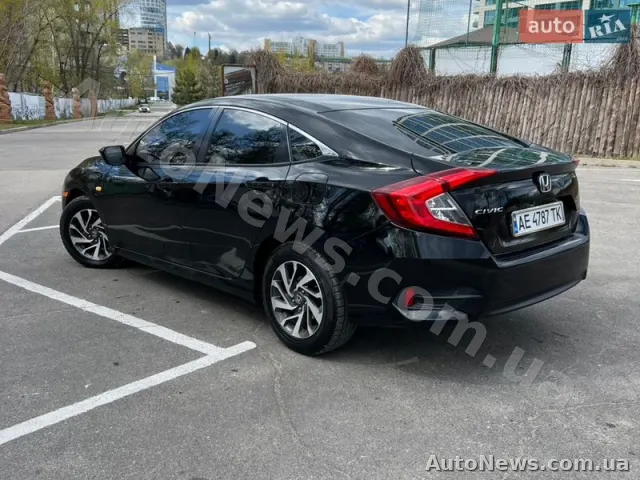 2016 Honda Civic — фото 5 (autoria)