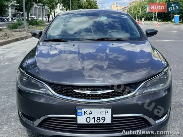 2015 Chrysler 200 — photo 2 (autoria)