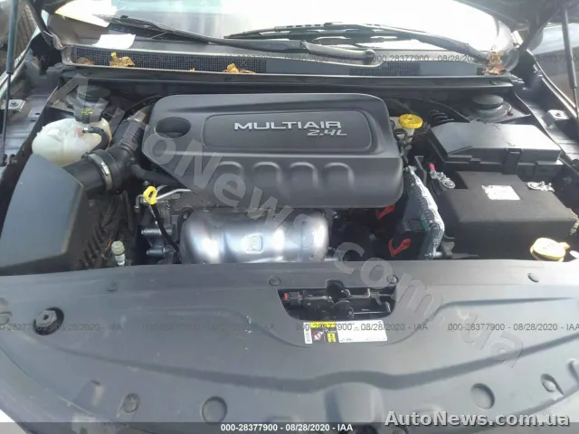 2015 Chrysler 200 — photo 10 (iaai)