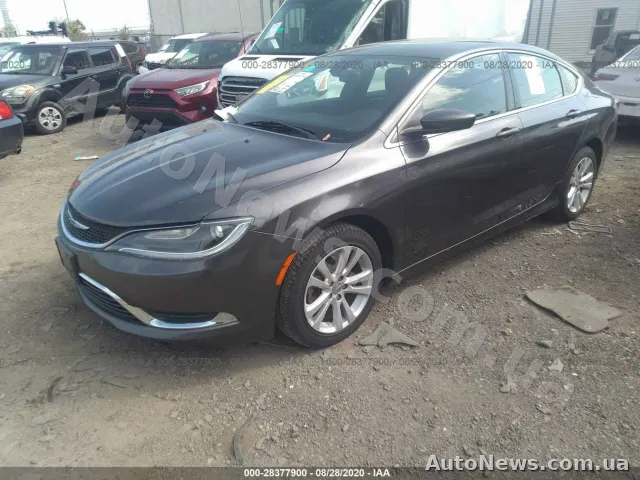 2015 Chrysler 200 — photo 2 (iaai)