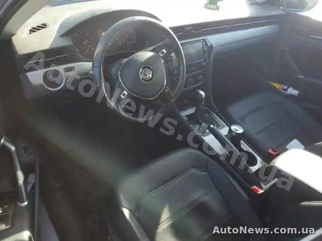 2020 Volkswagen Passat, VIN 1VWSA7A3XLC023826 — zdjęcie 8 (copart)