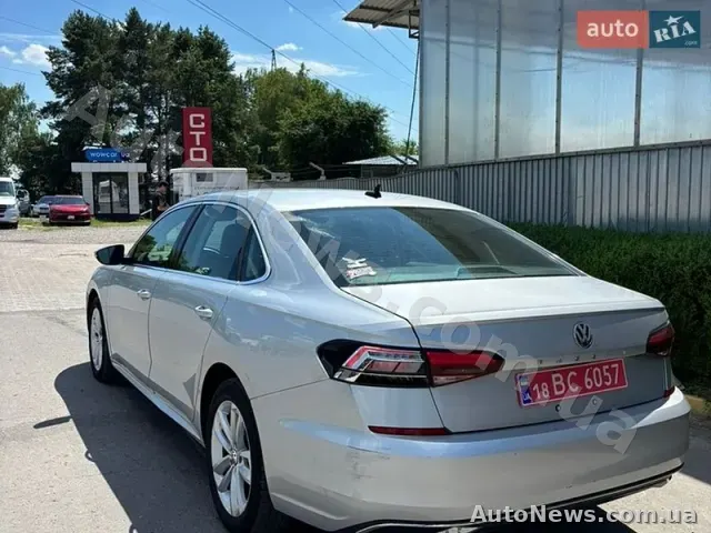 2020 Volkswagen Passat, VIN 1VWSA7A3XLC023826 — фото 4 (autoria)