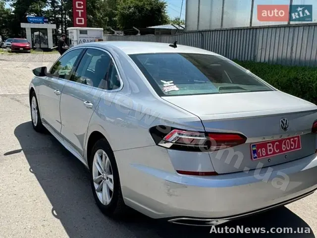 2020 Volkswagen Passat, VIN 1VWSA7A3XLC023826 — фото 5 (autoria)