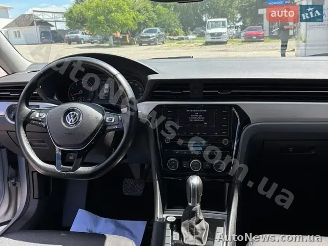 2020 Volkswagen Passat, VIN 1VWSA7A3XLC023826 — фото 6 (autoria)