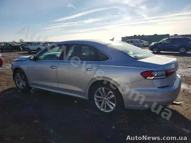2020 Volkswagen Passat, VIN 1VWSA7A3XLC023826 — фото 2 (copart)