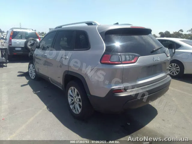 2020 Jeep Cherokee — photo 3 (iaai)