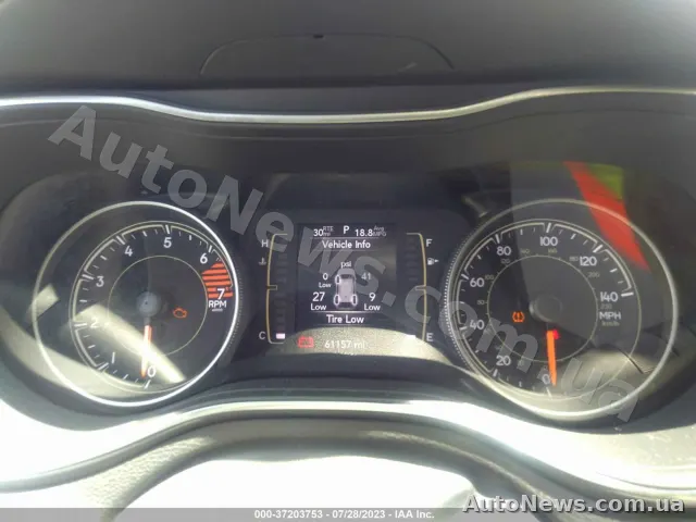 2020 Jeep Cherokee — photo 7 (iaai)