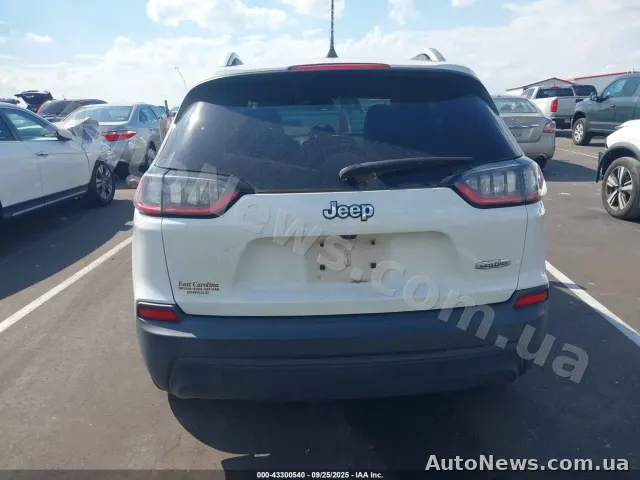 2018 Jeep Cherokee, VIN 1C4PJLLB0KD146193, держномер СА8506КО — фото 16 (iaai)