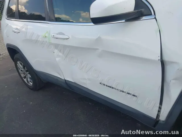 2018 Jeep Cherokee, VIN 1C4PJLLB0KD146193, держномер СА8506КО — фото 17 (iaai)