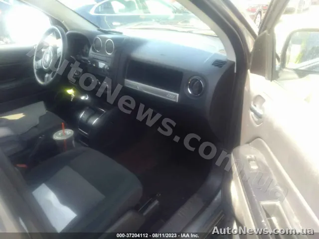 2014 Jeep Compass — фото 5 (iaai)