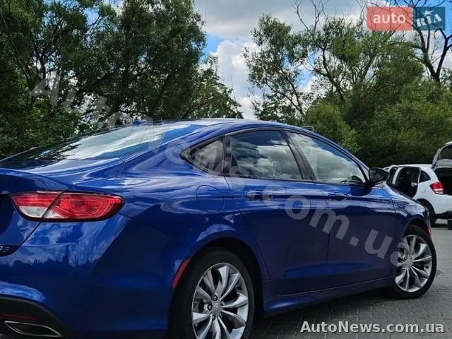 2015 Chrysler 200 — фото 8 (autoria)