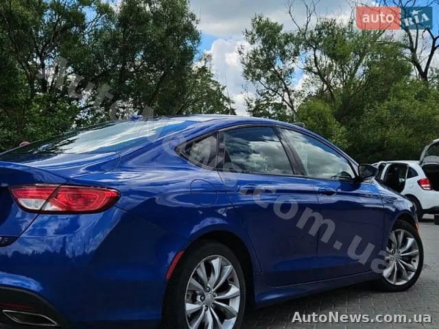 2015 Chrysler 200 — фото 9 (autoria)
