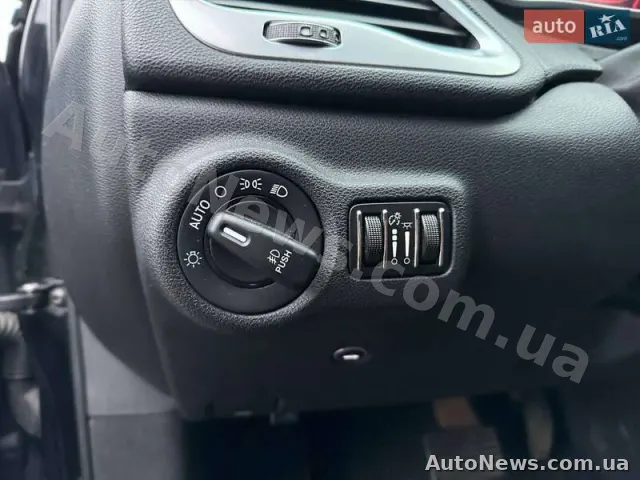 2013 Dodge Dart, VIN 1C3CDFCH8DD317985, госномер КА2309ВВ — фото 13 (autoria)