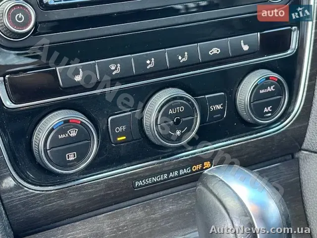 2016 Volkswagen Passat, VIN 1VWBT7A33GC013333 — фото 17 (autoria)