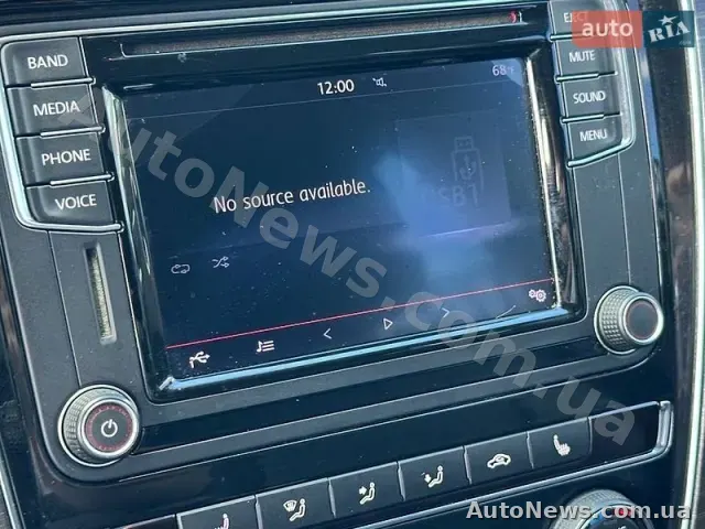 2016 Volkswagen Passat, VIN 1VWBT7A33GC013333 — фото 18 (autoria)