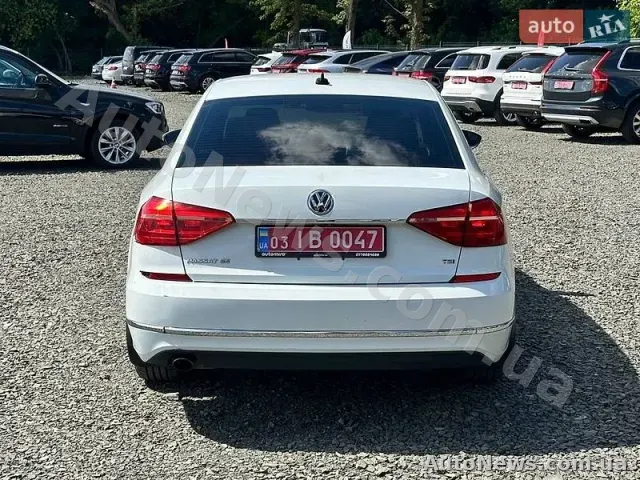 2016 Volkswagen Passat, VIN 1VWBT7A33GC013333 — фото 7 (autoria)