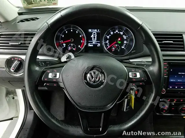 2016 Volkswagen Passat, VIN 1VWBT7A33GC013333 — фото 10 (manheim)