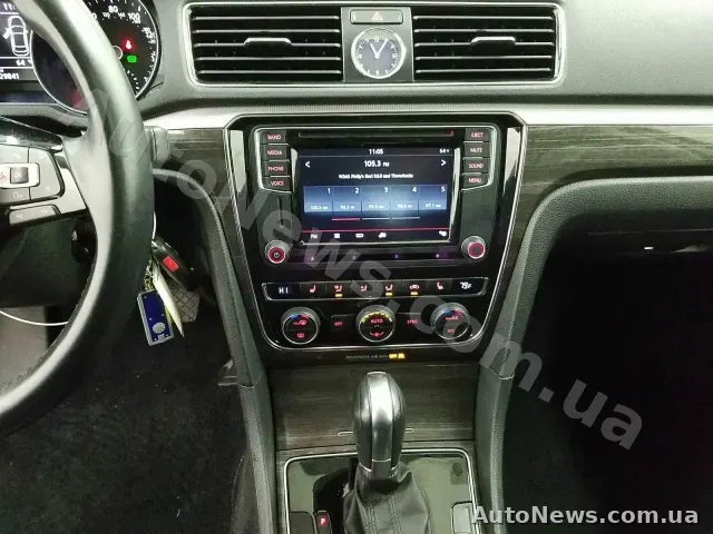 2016 Volkswagen Passat, VIN 1VWBT7A33GC013333 — фото 11 (manheim)