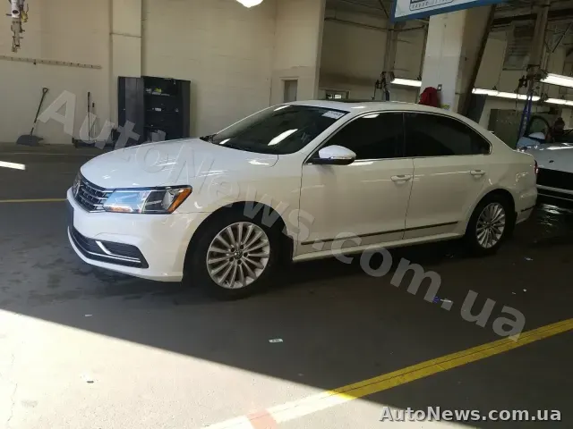 2016 Volkswagen Passat, VIN 1VWBT7A33GC013333 — фото 27 (manheim)