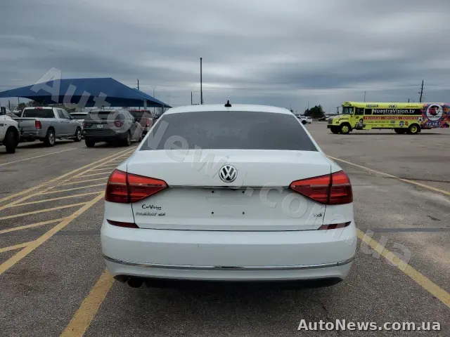 2016 Volkswagen Passat, VIN 1VWBT7A33GC013333 — фото 63 (manheim)