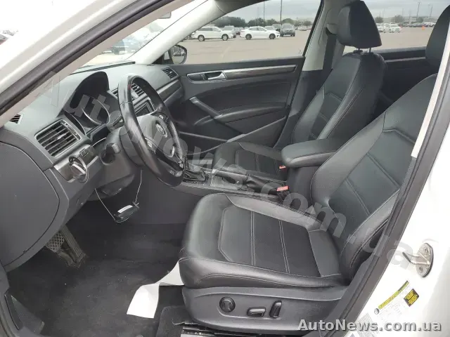 2016 Volkswagen Passat, VIN 1VWBT7A33GC013333 — фото 65 (manheim)