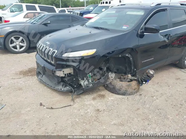 2017 Jeep Cherokee, VIN 1C4PJLCB3JD539829, госномер АІ9574РС — фото 6 (iaai)