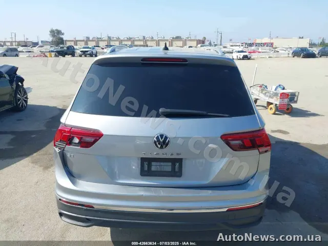 2022 Volkswagen Tiguan, VIN 3VV3B7AX5NM060924 — фото 16 (iaai)