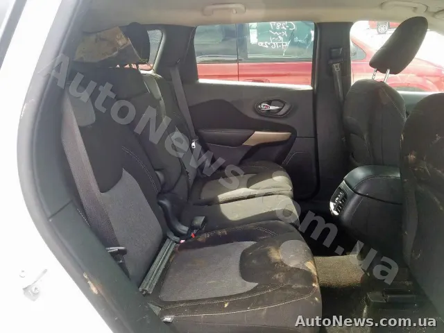 2018 Jeep Cherokee — photo 6 (copart)