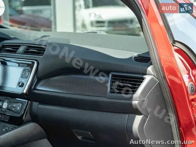 2018 Nissan Leaf, VIN 1N4AZ1CP6JC309471 — photo 41 (autoria)