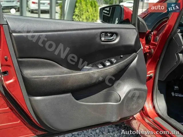 2018 Nissan Leaf, VIN 1N4AZ1CP6JC309471 — photo 45 (autoria)