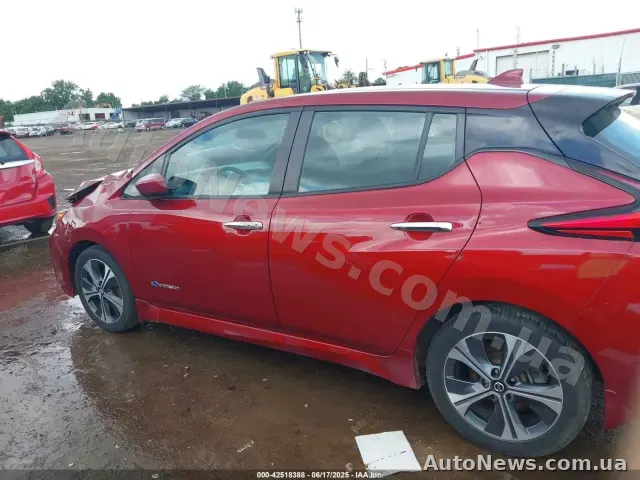 2018 Nissan Leaf, VIN 1N4AZ1CP6JC309471 — photo 14 (iaai)