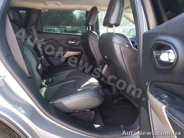 2018 Jeep Cherokee — zdjęcie 6 (copart)