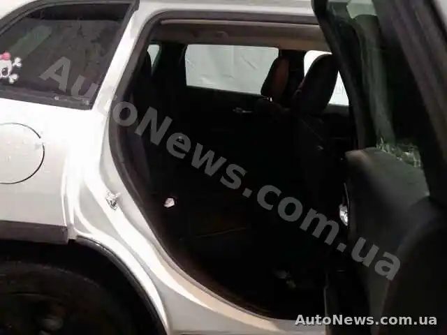 2015 Jeep Cherokee L, VIN 1C4PJMCB7GW186949, nr rej. DІ1844ІА — zdjęcie 6 (copart)