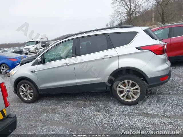 2019 Ford Escape, VIN 1FMCU9HD5KUB25709 — фото 14 (iaai)