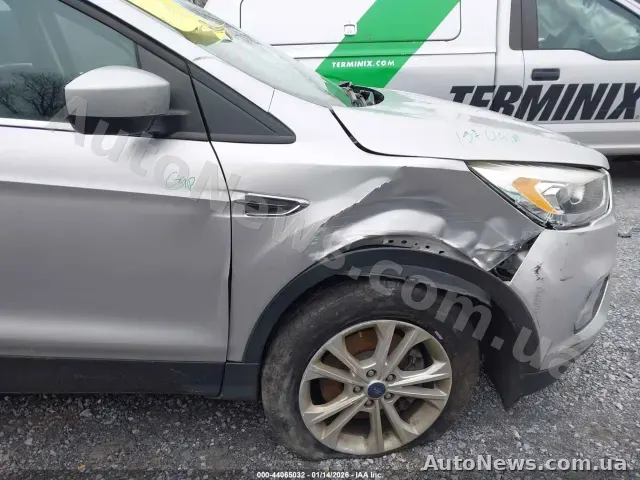 2019 Ford Escape, VIN 1FMCU9HD5KUB25709 — фото 17 (iaai)