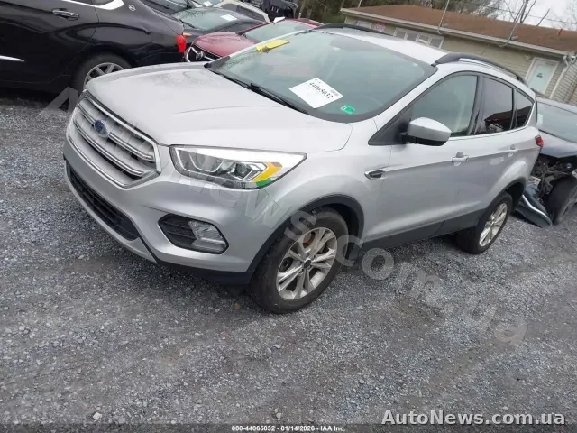 2019 Ford Escape, VIN 1FMCU9HD5KUB25709 — фото 2 (iaai)