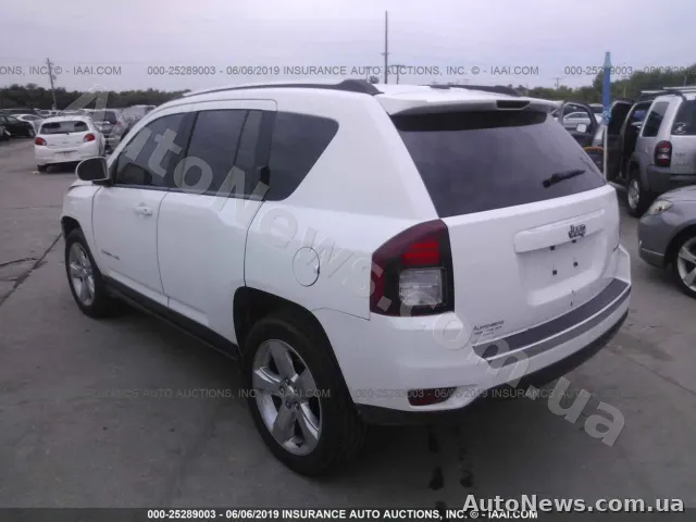 2013 Jeep Compass, VIN 1C4NJCCB5ED555575, nr rej. СВ0206ЕР — zdjęcie 3 (iaai)