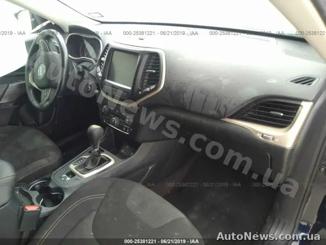 2016 Jeep Cherokee — zdjęcie 5 (iaai)