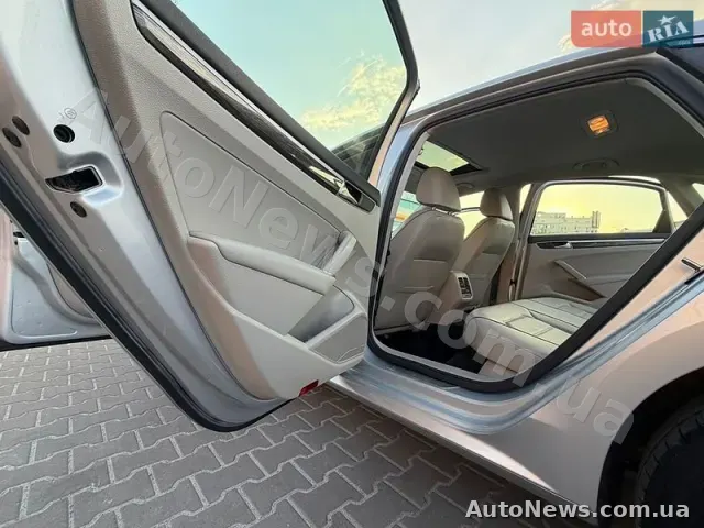 2018 Volkswagen Passat, VIN 1VWBA7A39JC020820 — фото 29 (autoria)